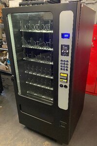 Refurbished Mid Size USI 3504 Snack Vending Machine